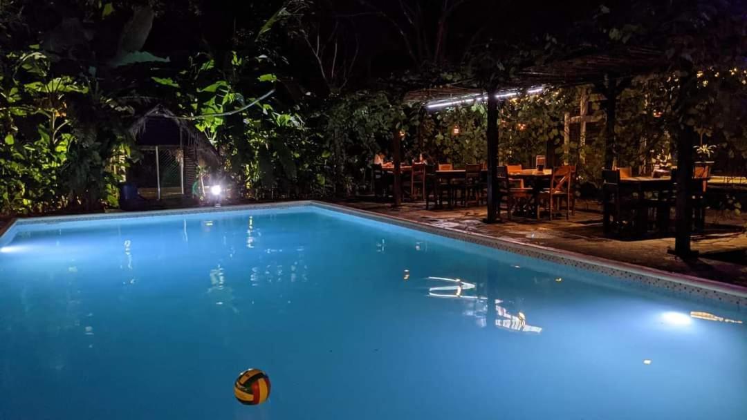 Isla Encantada León Exterior foto